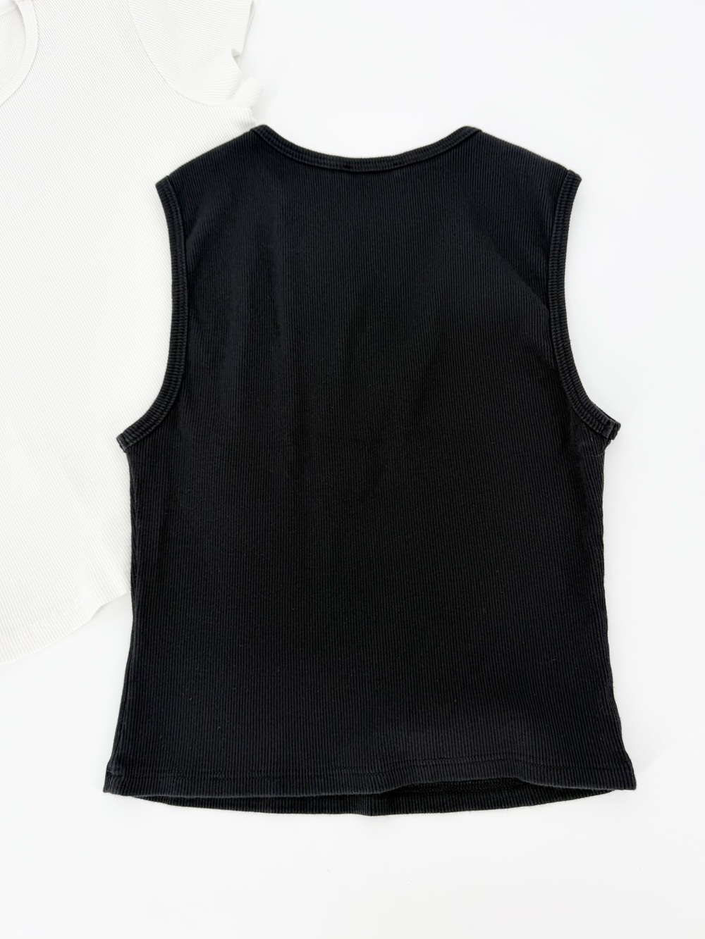 Reformation set of 2 shirts tank top and short sleeve black white - Picture 5 of 9